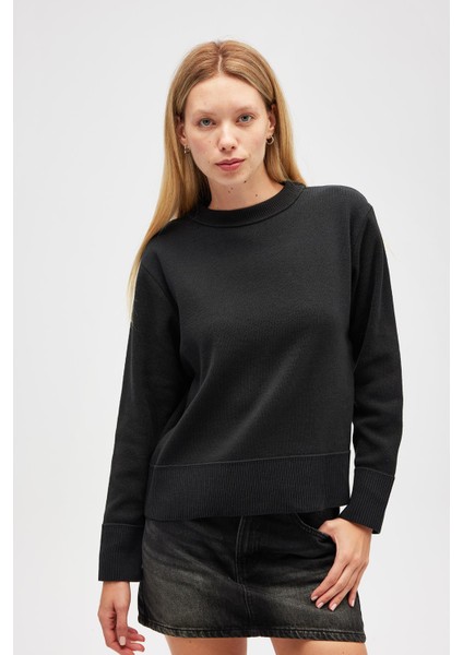 Risu, Düz Örgü Kadın Mevsimlik Triko Bisiklet Yaka Kazak - Siyah fiyatları