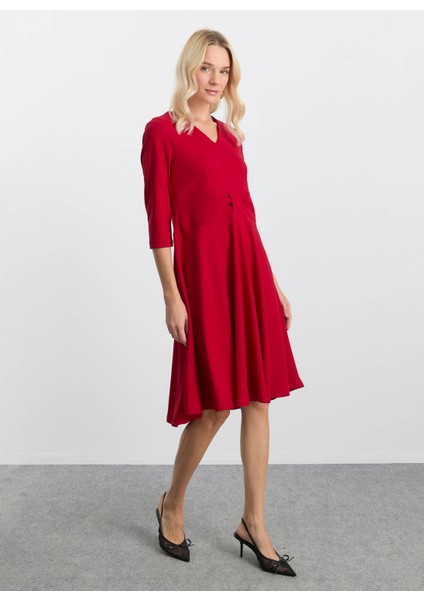 V Yaka Düz Kırmızı Standart Kadın Elbise 25KSL7709 fiyatları