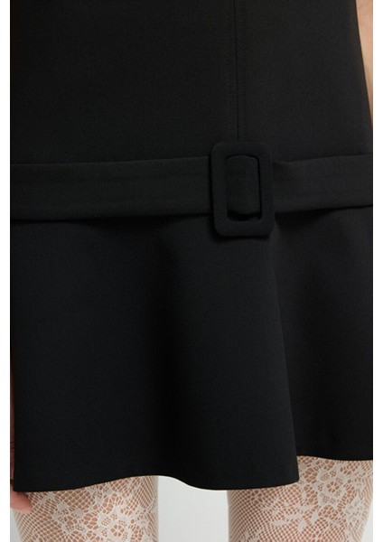 Kemerli Dik Yaka Elbise Siyah 12445656000 indirimleri