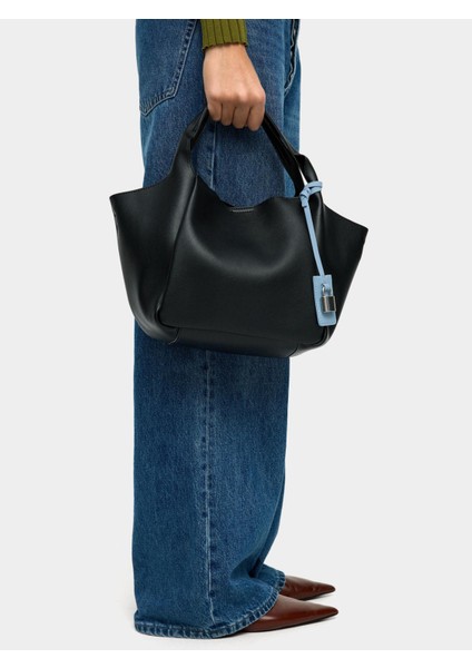 Çıkarılabilir Charm'lı Tote Çanta fiyatları