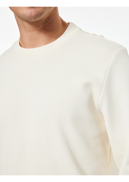 Pamuklu Uzun Kollu Basic Bisiklet Yaka Sweatshirt indirimleri