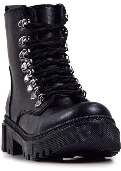 Siyah Kadın Günlük Postal 589.910