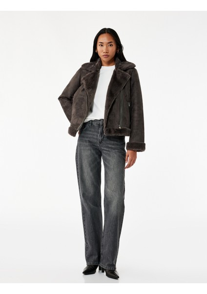 Cepli Fermuarlı Uzun Kollu Peluş Yaka Süet Görünümlü Crop Biker Ceket fiyatları