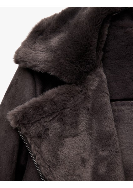Cepli Fermuarlı Uzun Kollu Peluş Yaka Süet Görünümlü Crop Biker Ceket