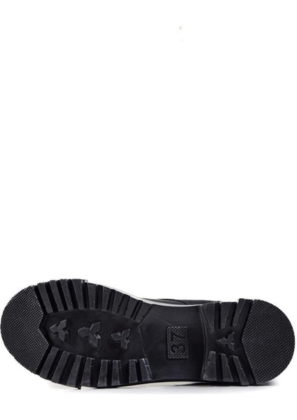 Siyah Kadın Günlük Postal 589.901 modelleri