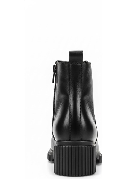 Siyah Kadın Hakiki Deri Topuklu Bot 215.091