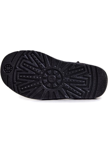 Siyah Süet Kadın Günlük Bot 104.696058 fırsatları