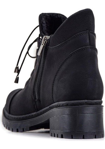 Siyah Kadın Günlük Bot 589.900 modelleri