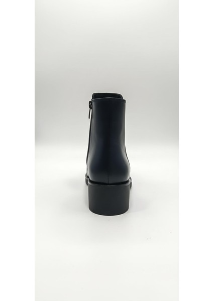 Lacivert Kadın Hakiki Deri Topuklu Bot 074.100 fırsatları