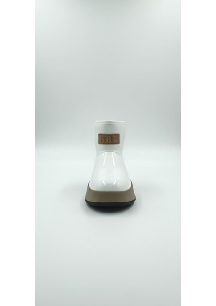 Beyaz Rugan Kadın Günlük Bot 657.K261-2059-00 modelleri