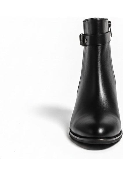 Siyah Kadın Hakiki Deri Topuklu Bot 039.203 modelleri