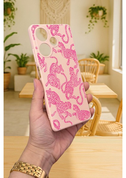 Infinix Hot 30 - Pembe Leopar Desenli Silikon Darbe Emici Klasik Korumalı Rubber Kılıf modelleri