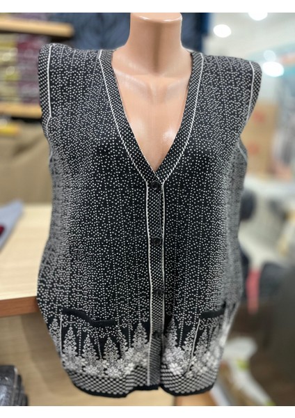 Kadın Triko Düğmeli Cepli Desenli Yelek