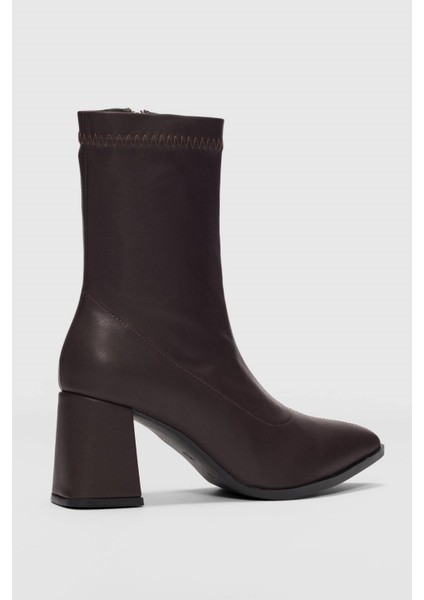 Kısa Topuklu Sivri Burun Streç Kadın BOT-2041783-Z modelleri