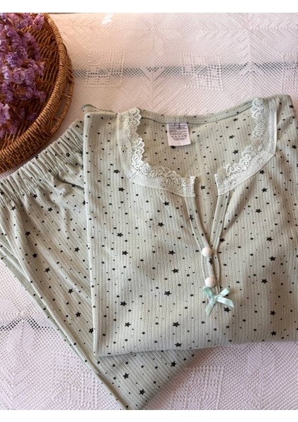 Dantel Yaka Detaylı Pamuklu Penye Kumaş Pijama Takımı fırsatları