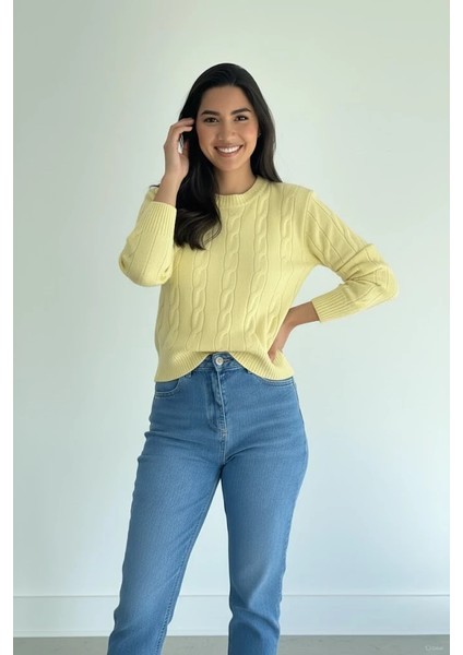 Kadın Saç Örgü Desenli Fit Bisiklet Yaka Yumuşak Triko Kazak" modelleri