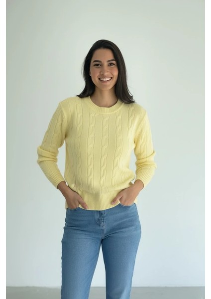 Kadın Saç Örgü Desenli Fit Bisiklet Yaka Yumuşak Triko Kazak"