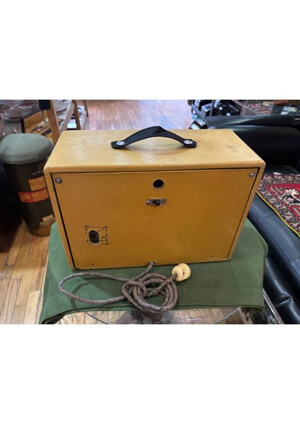 Philips Lambalı Radyo 35 cm 16 cm 25 cm Ölçülerinde - Çalışır Durumda.