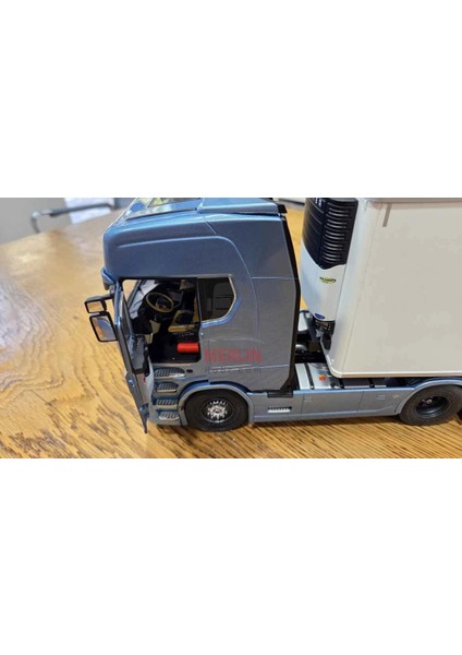 1/24 Scania 770S 4x2 Highline + Soğutuculu Treyler – Solido fırsatları