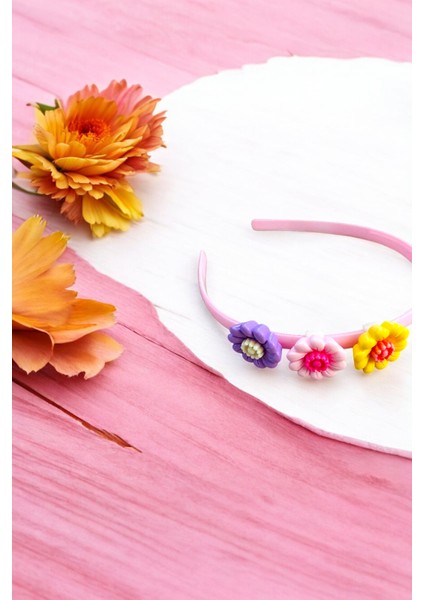 Çiçek Figürlü Parlak Renklerde Çocuk Taçı modelleri