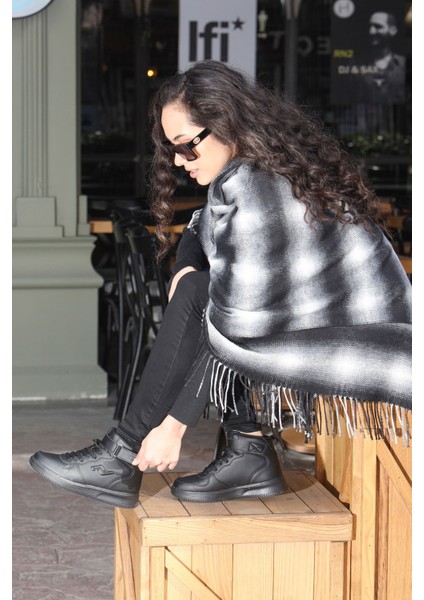 16308 Bilekli Siyah Spor Ayakkabı modelleri