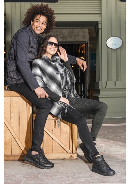 16308 Bilekli Siyah Spor Ayakkabı fırsatları