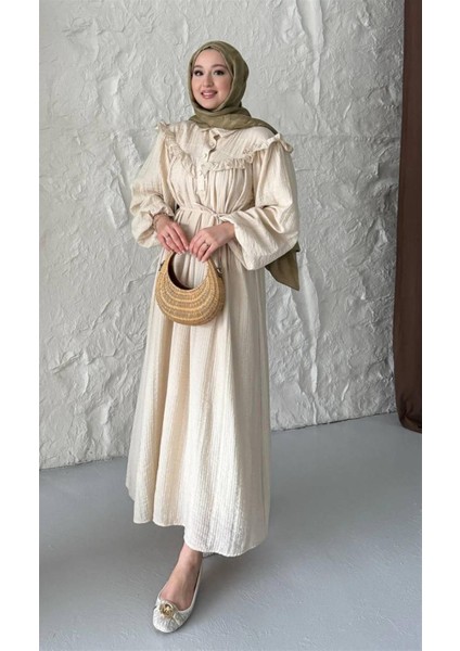 2508 Yarım Pat Fırfır Detaylı Bağıcıklı Bürümcük Elbise