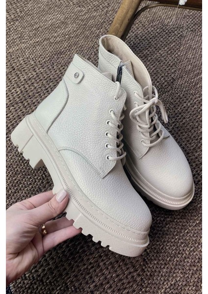 Farber Kadın Hakiki Deri Taşlı Bot Ekru