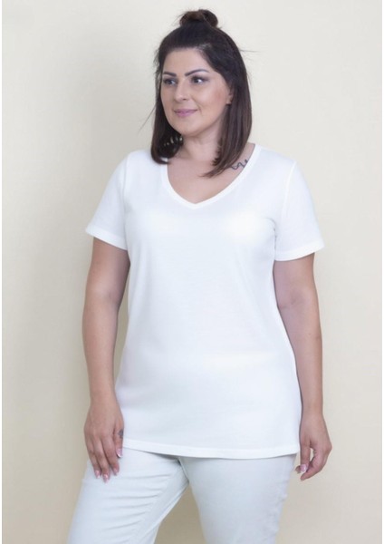 Kadın Büyük Beden Beyaz Pamuklu Kumaş V Yaka Bluz