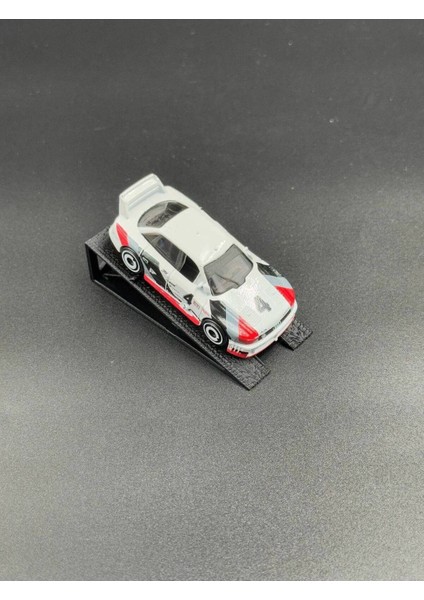 1:64 Ölçek Araba Rampası - Siyah - Lastik Izli modelleri