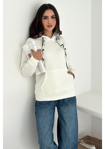 Kadın Fular Detaylı Kapüşonlu Sweatshirt – Casual Charm