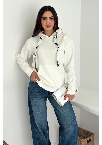 Kadın Fular Detaylı Kapüşonlu Sweatshirt – Casual Charm fiyatları