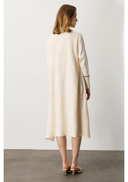 Önü Simli Şerit Detaylı Triko Elbise-Krem