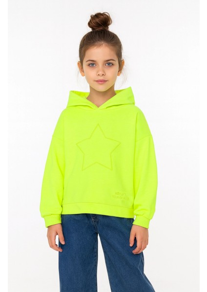 Kız Çocuk Kapşonlu Fosforlu Yeşil Sweatshirt - Yıldız Desenli Yazı Nakışlı Çocuk Sweat