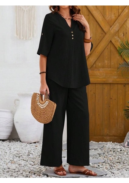 Kadın Kısa Kollu V Hakim Yaka Düğmeli Bürümcük Bluz ve Pantolon Ikili Takım