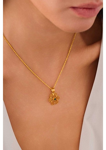 14 Ayar Altın Papatya Zümrüt Kolye fırsatları