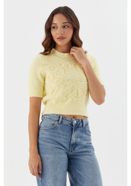 Kabartma Desenli Kısa Kol Bluz Sarı modelleri