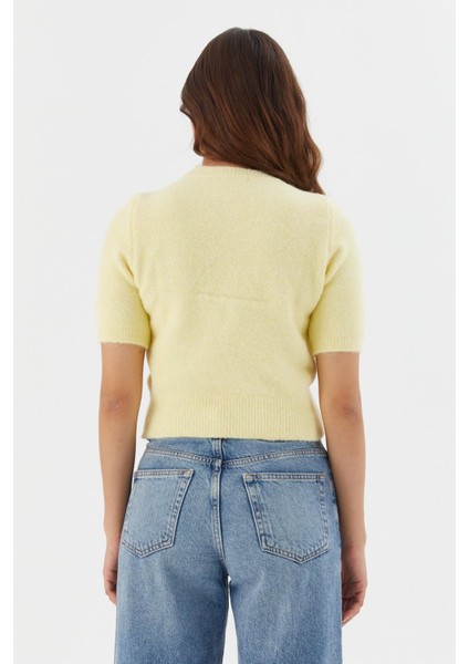 Kabartma Desenli Kısa Kol Bluz Sarı indirimleri