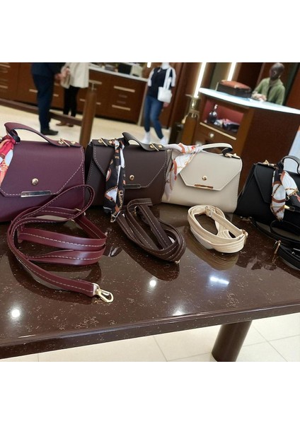 Fularlı Kadın Çanta fırsatları