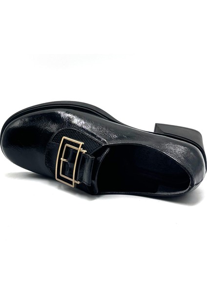 Toka Detaylı Kauçuk Kaymaz Taban Günlük Kadın Ayakkabı Siyah modelleri