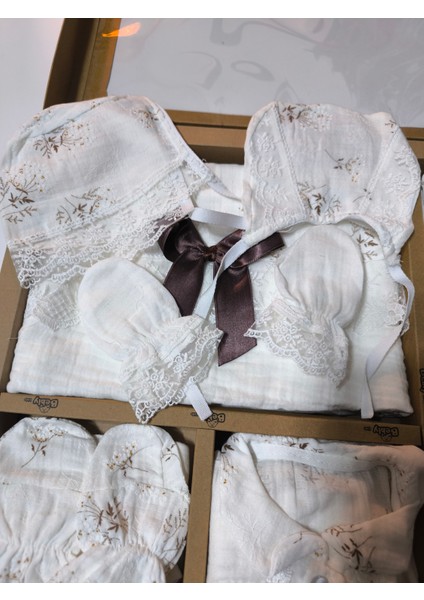 Kız-Erkek Yeni Doğan Hastane Çıkışı % 100 Organik Pamuk Kutulu 10'lu Full Takım Müslin Çiçekli fırsatları