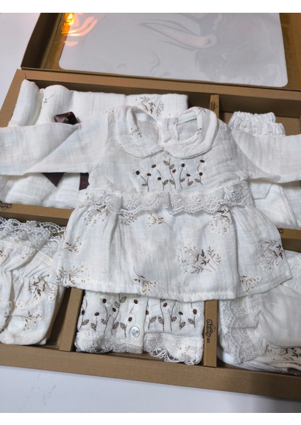 Kız-Erkek Yeni Doğan Hastane Çıkışı % 100 Organik Pamuk Kutulu 10'lu Full Takım Müslin Çiçekli indirimleri