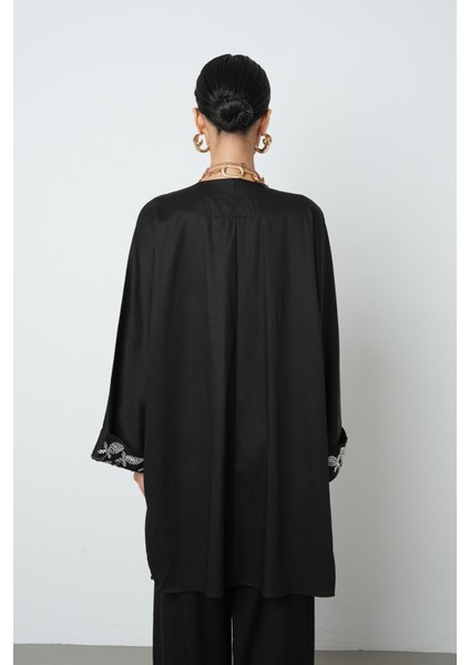 Kadın Yakası ve Kolları Boncuk Işlemeli Oversize Uzun Kimono indirimleri