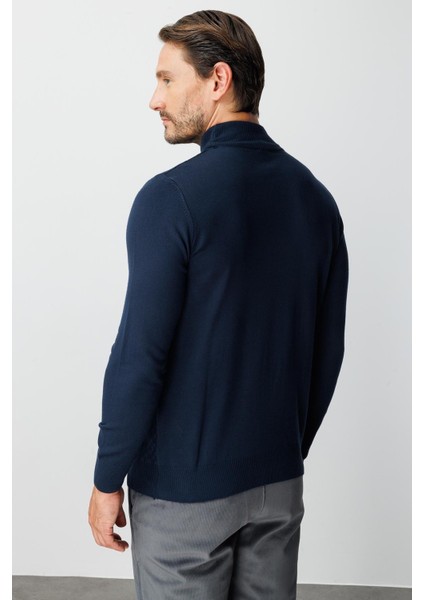 Lacivert Standart Fit Dar Kalıp Yarım Balıkçı Düz Uzun Kollu Triko fırsatları