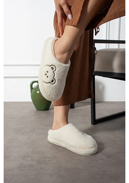 Lucy Ayıcık Nakışlı Kadın Yumuşak Peluş Içi Tüylü Çeyiz Bohça Gelin Ev Terliği modelleri