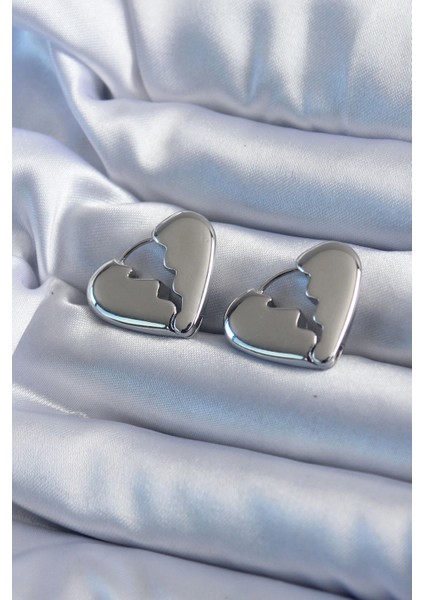 Gümüş Renk Kırık Kalp Model Pirinç Kadın Küpe - TJ-BKP8083