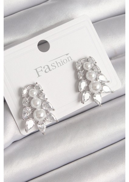 Pirinç Gümüş Renk Zirkon Taşlı Yaprak Model İnci Detay Kadın Küpe - TJ-BKP9799