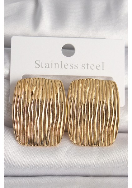 Pirinç Gold Renk İşlemeli Kare Plaka Model Kadın Küpe - TJ-BKP10145