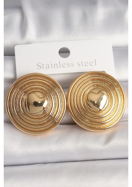 Pirinç Gold Renk Kalp İşlemeli Daire Plaka Model Kadın Küpe - TJ-BKP10155