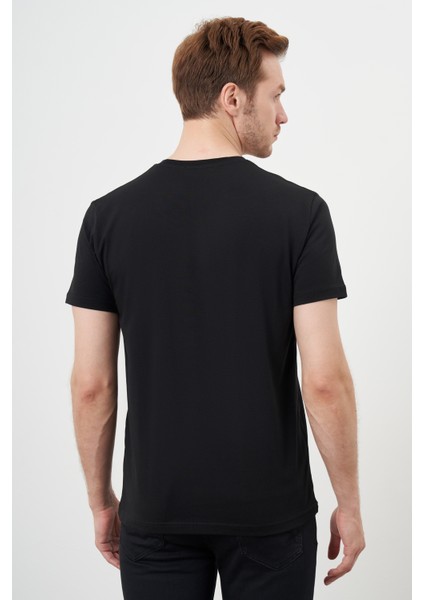 Erkek Siyah Basic Bisiklet Yaka Dynamic Fit T-Shirt indirimleri